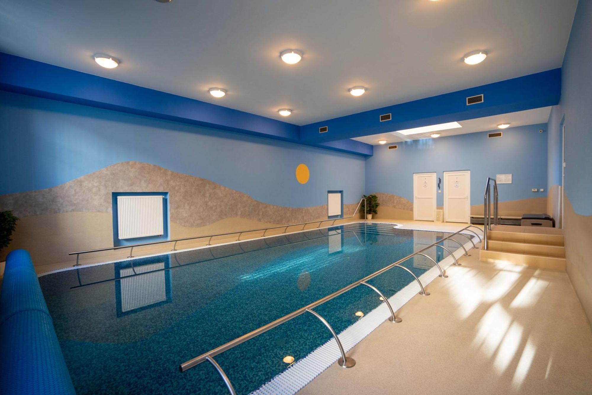 Ld Palace Spa & Kur ฟรันทิชโกวี ลาซเน ภายนอก รูปภาพ